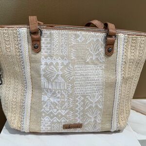 Sakroot Meadow Medium Straw Tote bag, like new, natural color  boho pattern